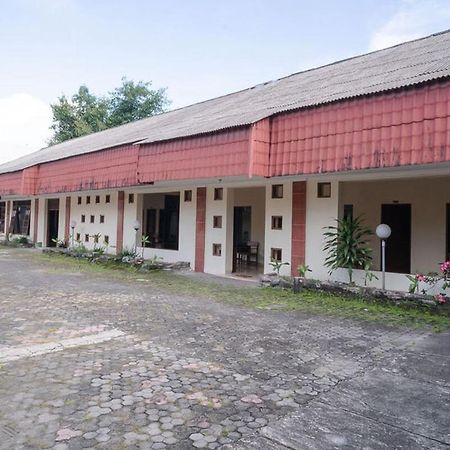 Hotel RedDoorz near Kampus 3 UTY Jogyakarta Zewnętrze zdjęcie