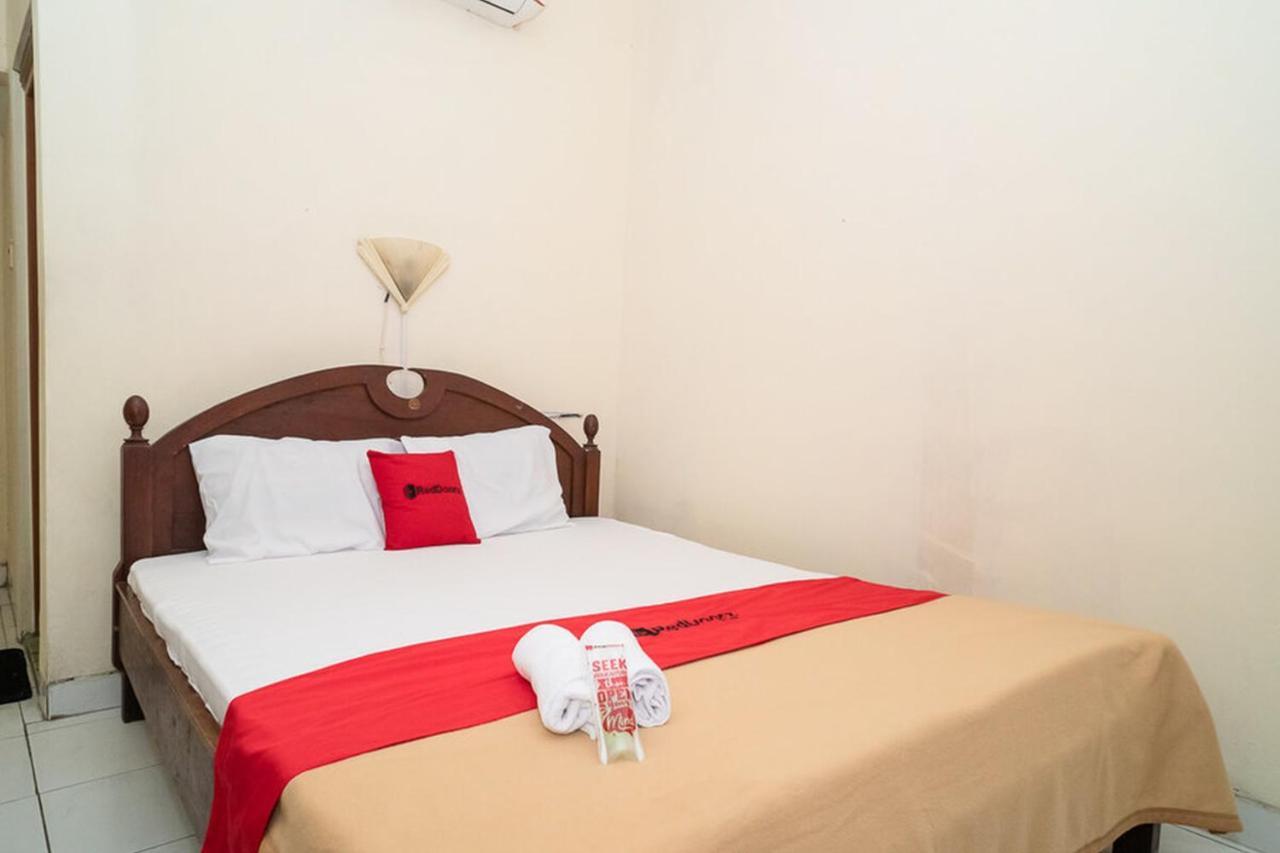 Hotel RedDoorz near Kampus 3 UTY Jogyakarta Zewnętrze zdjęcie