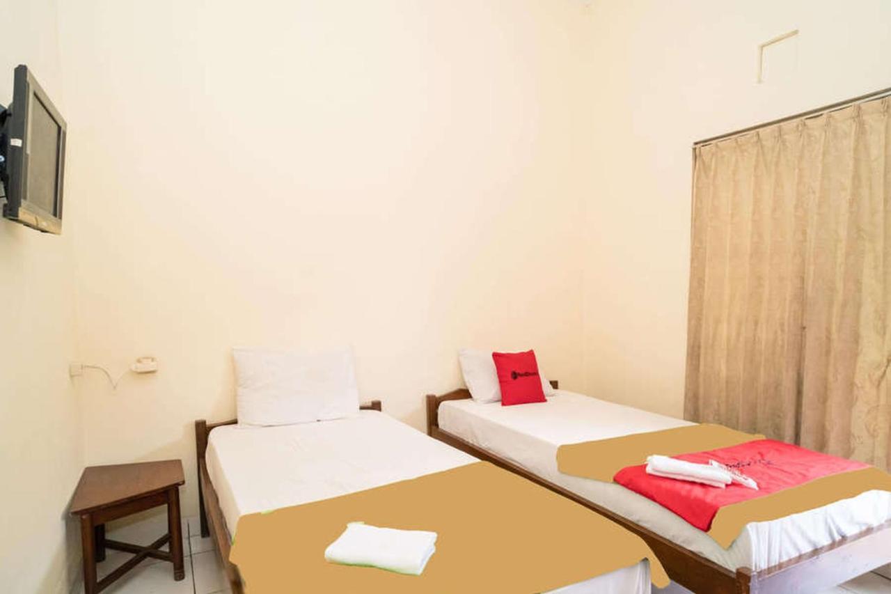 Hotel RedDoorz near Kampus 3 UTY Jogyakarta Zewnętrze zdjęcie