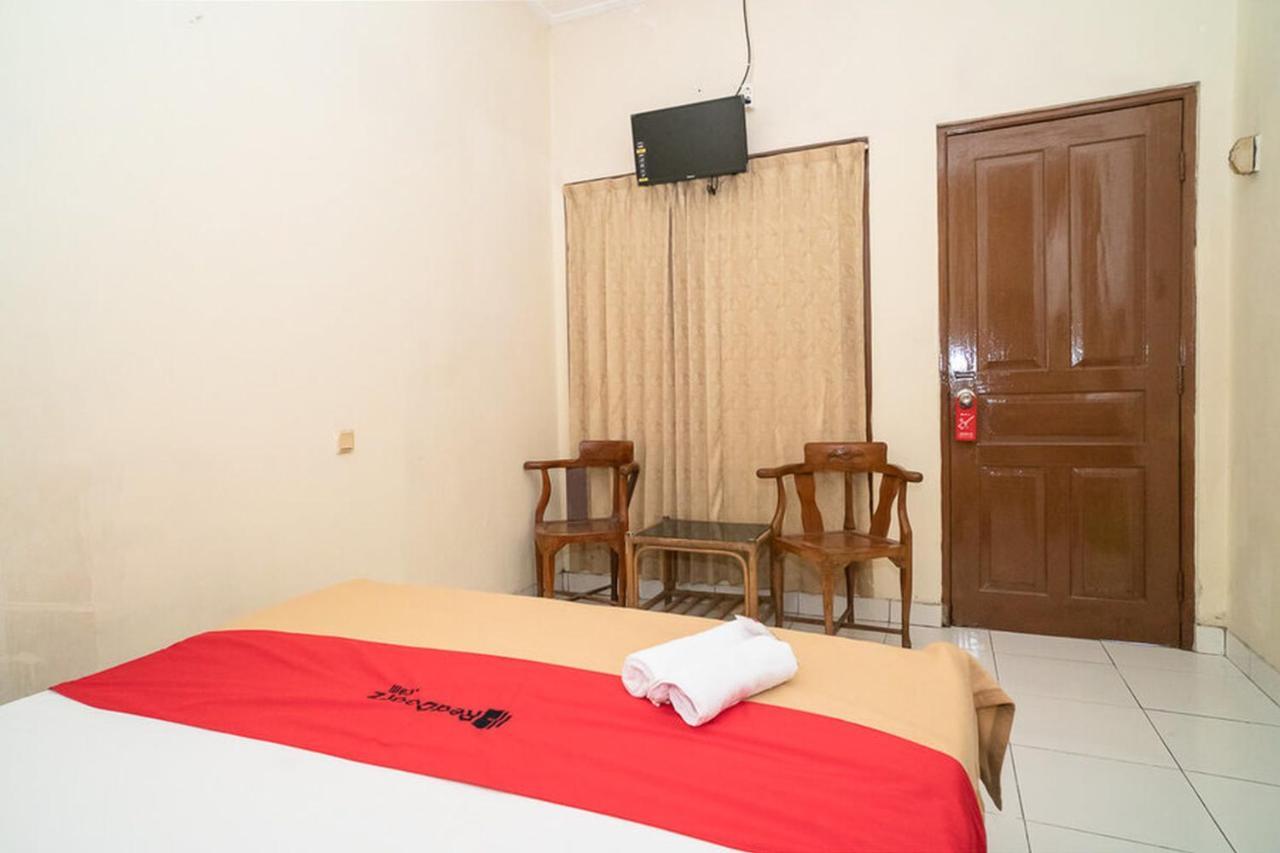 Hotel RedDoorz near Kampus 3 UTY Jogyakarta Zewnętrze zdjęcie