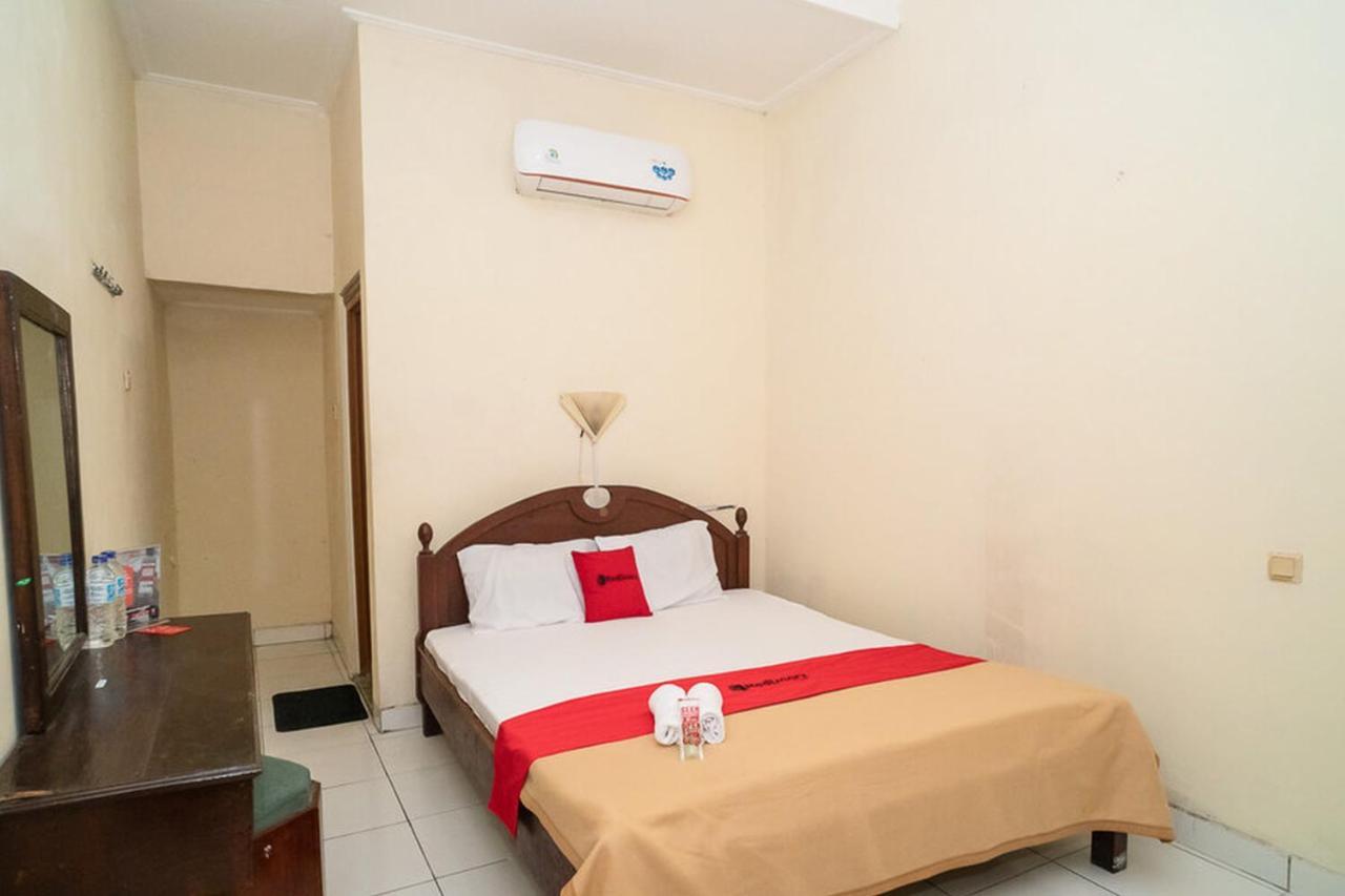 Hotel RedDoorz near Kampus 3 UTY Jogyakarta Zewnętrze zdjęcie
