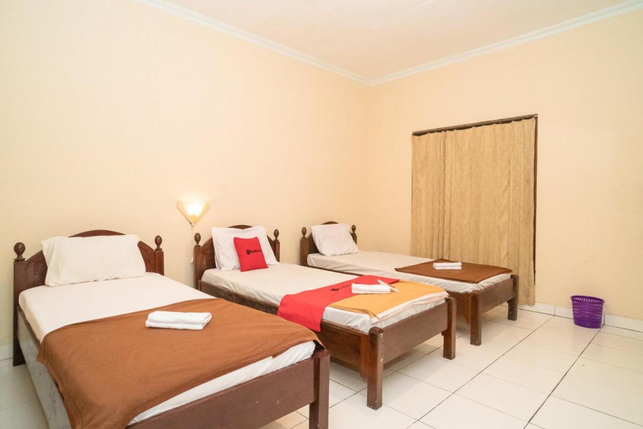 Hotel RedDoorz near Kampus 3 UTY Jogyakarta Zewnętrze zdjęcie