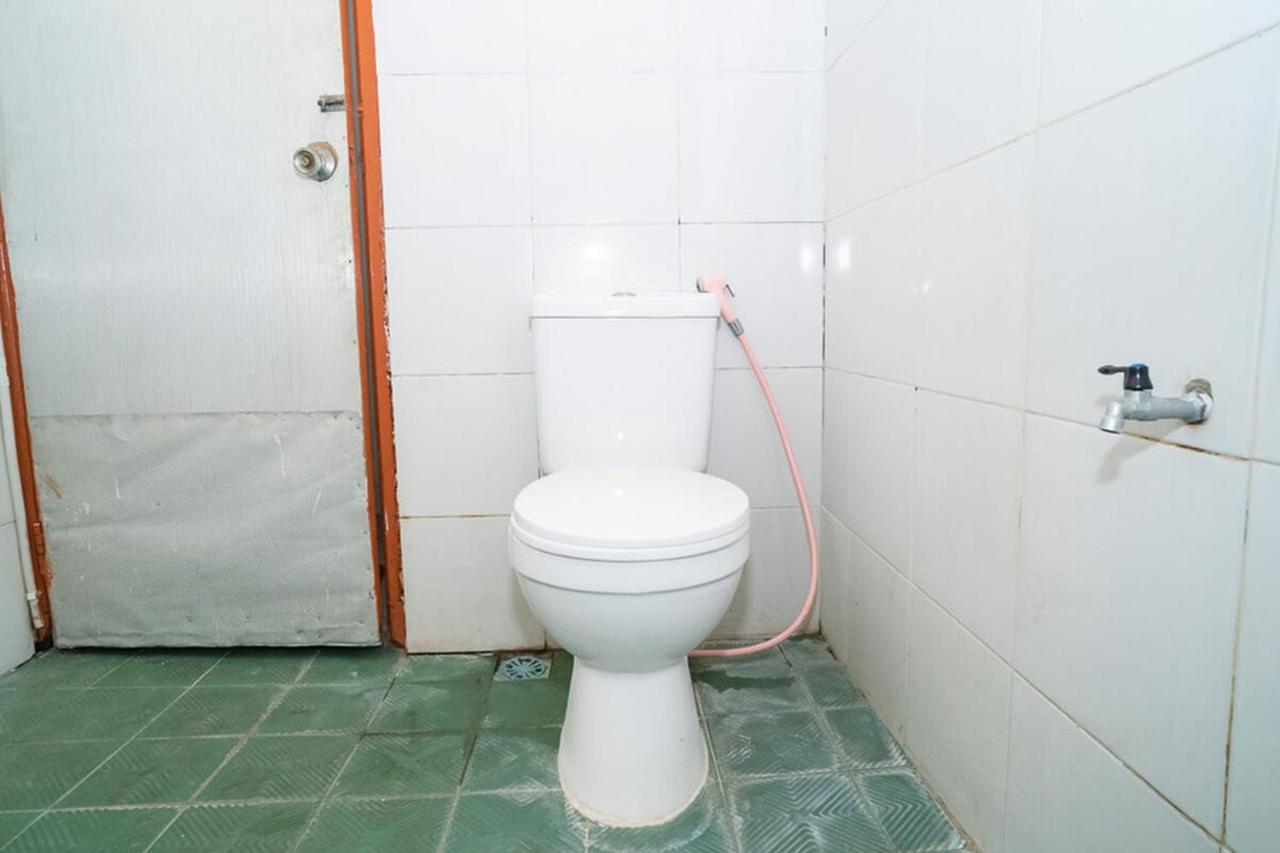 Hotel RedDoorz near Kampus 3 UTY Jogyakarta Zewnętrze zdjęcie
