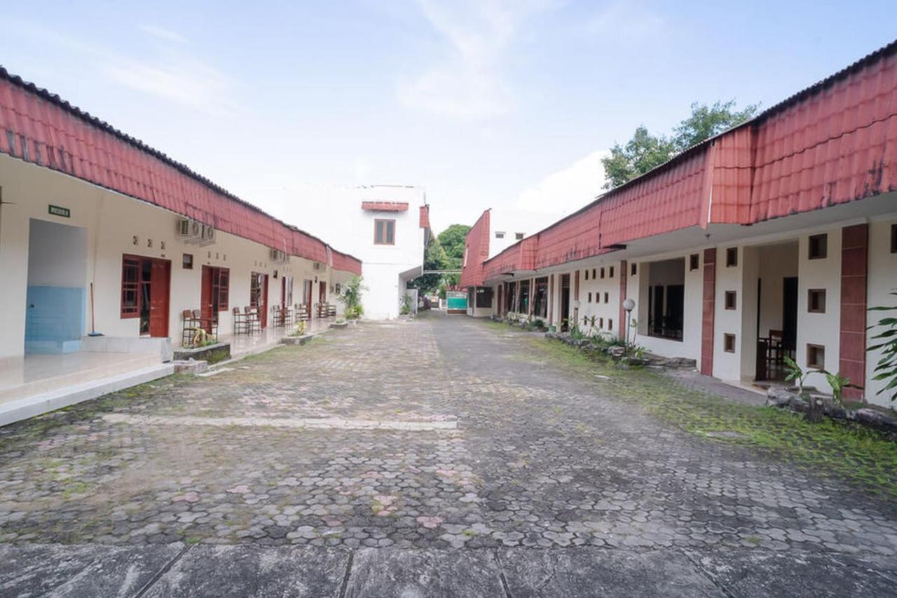 Hotel RedDoorz near Kampus 3 UTY Jogyakarta Zewnętrze zdjęcie