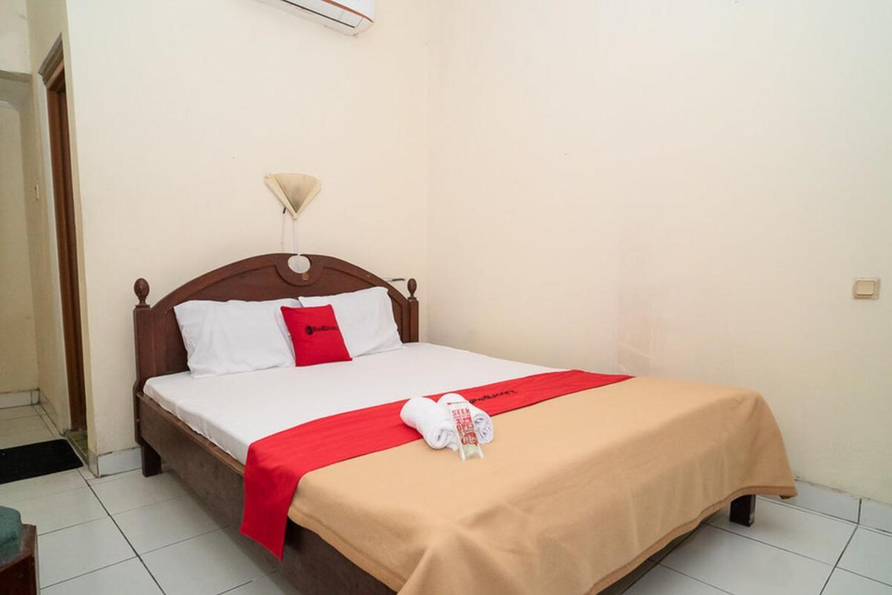 Hotel RedDoorz near Kampus 3 UTY Jogyakarta Zewnętrze zdjęcie