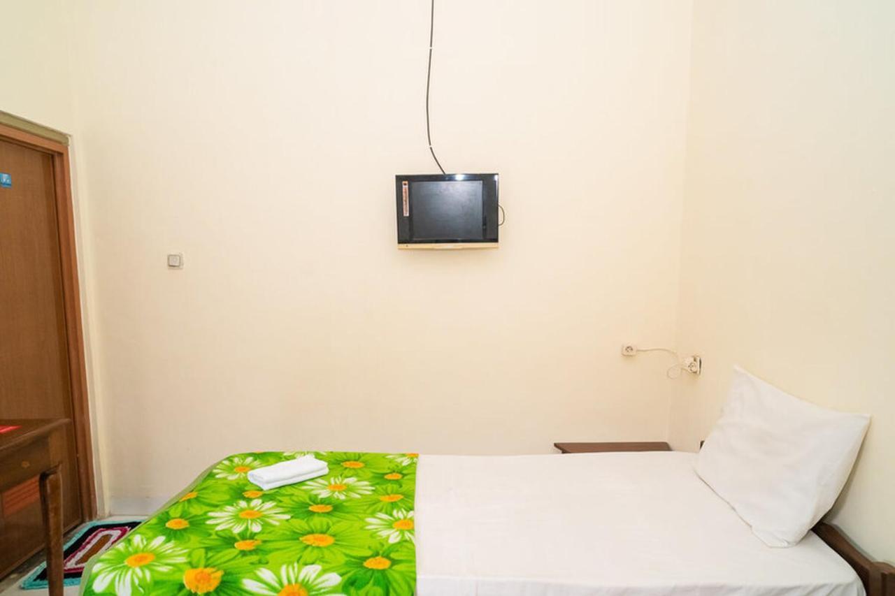 Hotel RedDoorz near Kampus 3 UTY Jogyakarta Zewnętrze zdjęcie