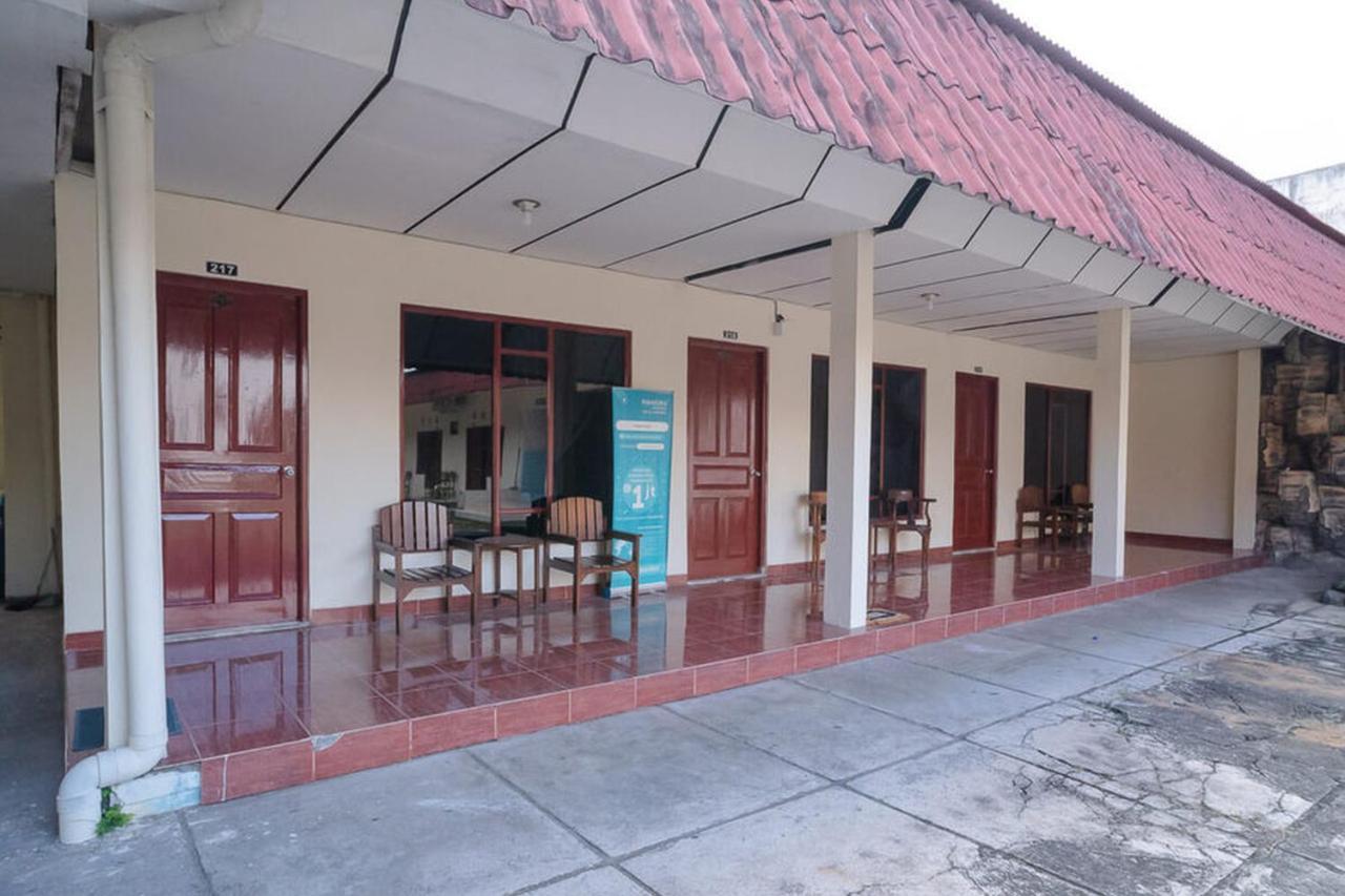 Hotel RedDoorz near Kampus 3 UTY Jogyakarta Zewnętrze zdjęcie