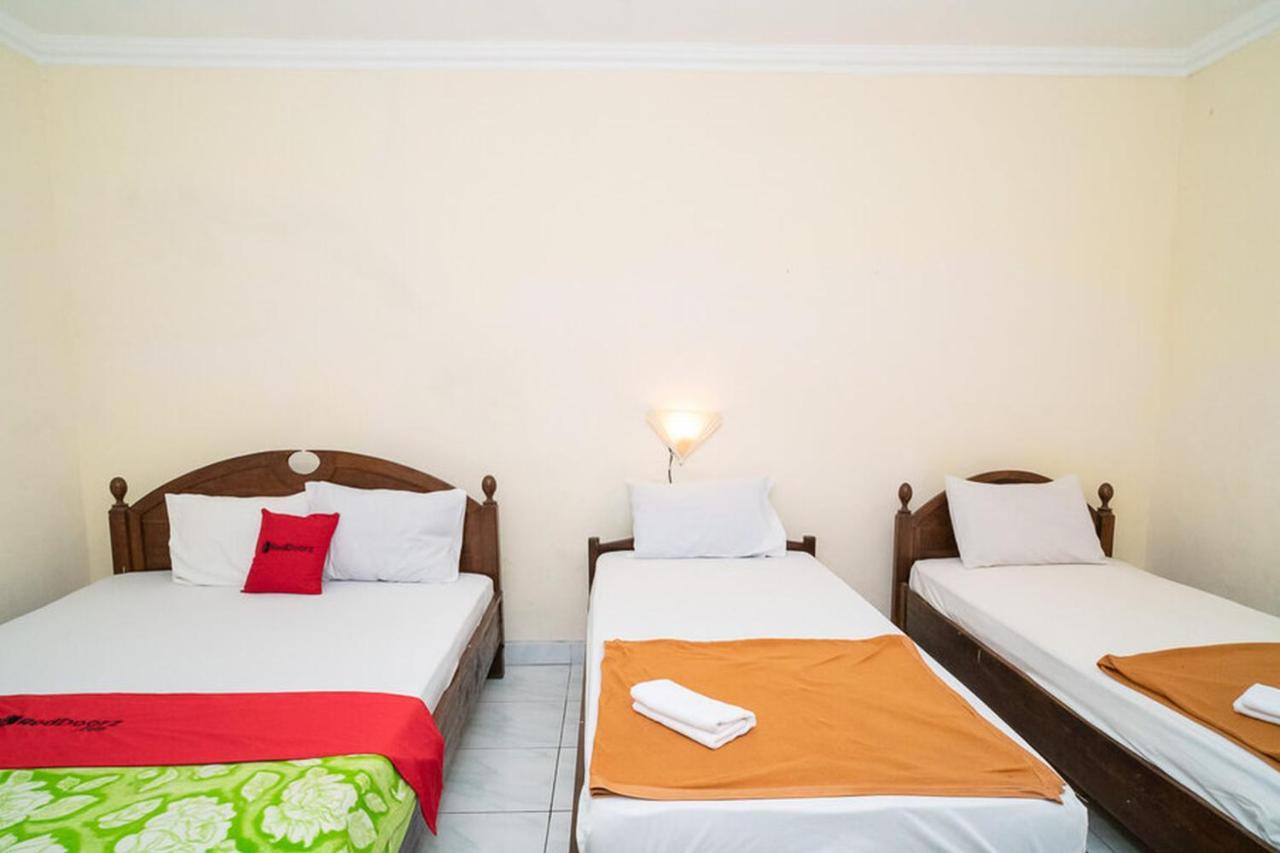 Hotel RedDoorz near Kampus 3 UTY Jogyakarta Zewnętrze zdjęcie
