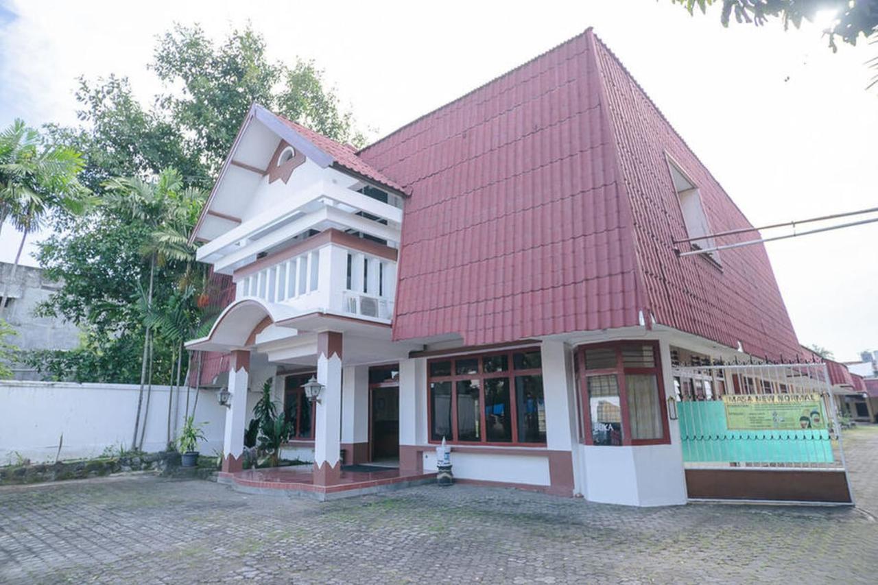 Hotel RedDoorz near Kampus 3 UTY Jogyakarta Zewnętrze zdjęcie